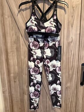 Kyodan Black Floral Sports Bra and Leggings Set